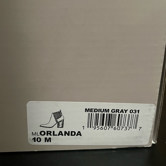 Marc Fisher LTD Orlanda Medium Gray Bootie Size 10 Western Suede Leather New IB - Picture 16 of 16